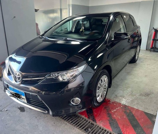 toyota-auris-big-3