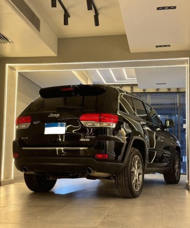 jeep-grand-cherokee-2022-big-2