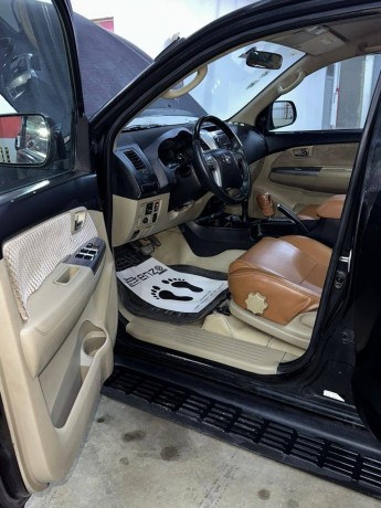 toyota-fortuner-big-2