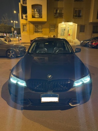 bmw-320i-big-0