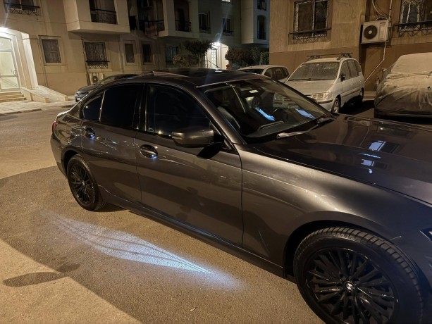 bmw-320i-big-3