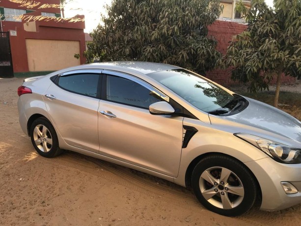 hyundai-avante-big-5