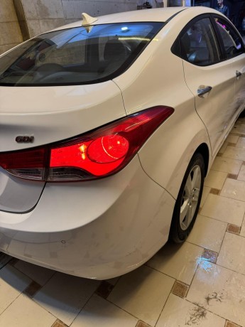 hyundai-avante-big-2