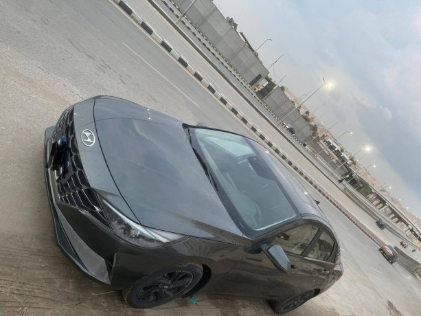 hyundai-elantra-big-2