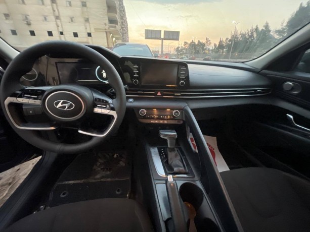 hyundai-elantra-big-6
