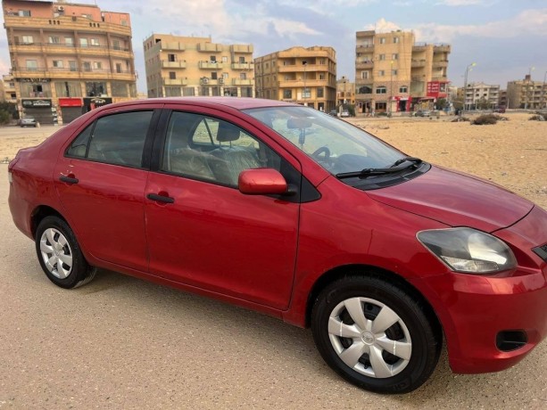 toyota-yaris-big-1