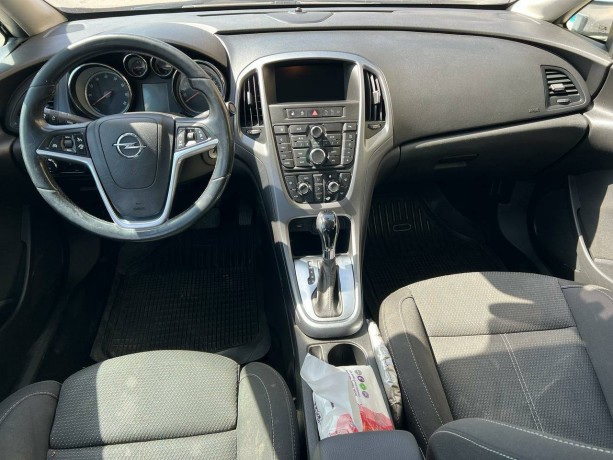 opel-astra-big-1