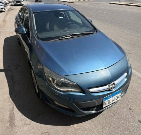 opel-astra-big-0