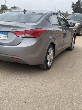 hyundai-avante-big-2