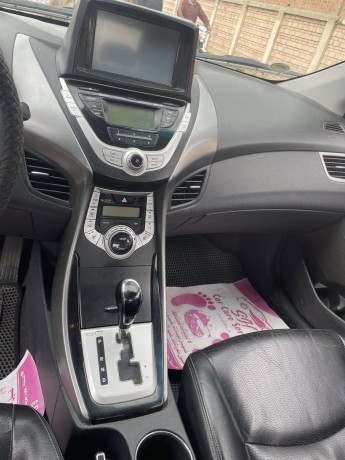 hyundai-avante-big-5