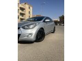 hyundai-elantra-small-2