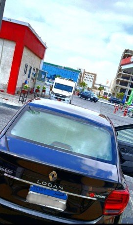 renault-logan-big-1