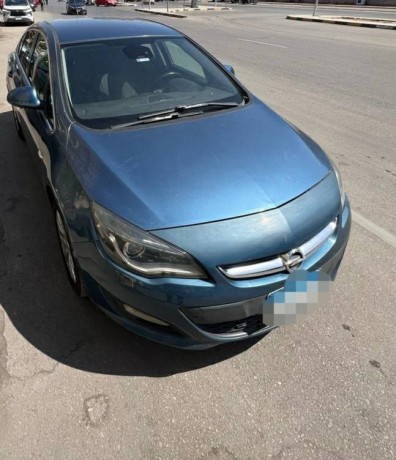 opel-astra-big-0