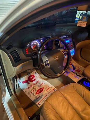 hyundai-avante-hd-big-3