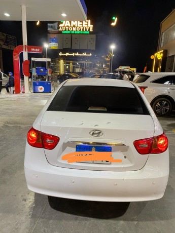 hyundai-avante-hd-big-2