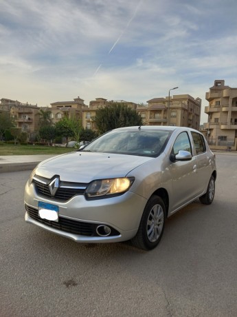renault-sandero-big-0