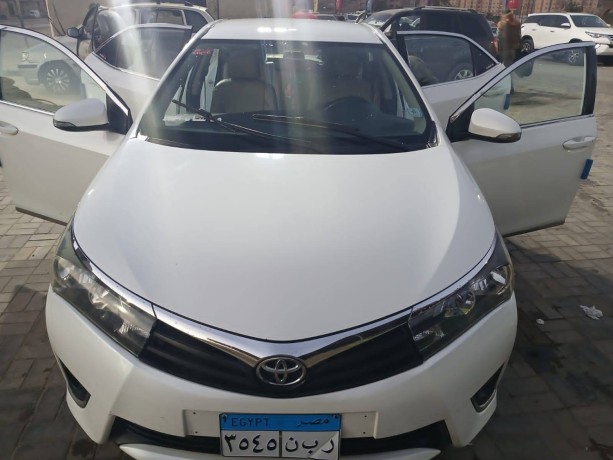 toyota-corolla-big-0