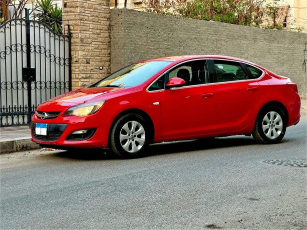opel-astra-big-1