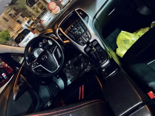 opel-astra-big-7