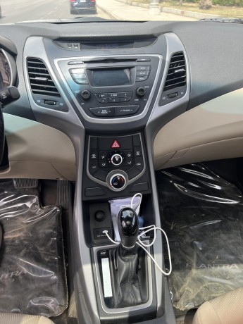 hyundai-elantra-big-4