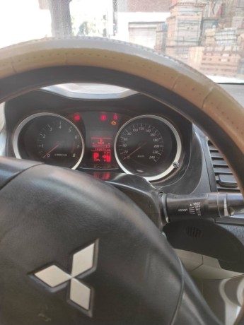 mitsubishi-lancer-big-6