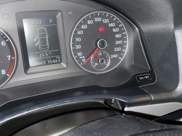 jetta-r32-v6-2008-big-2