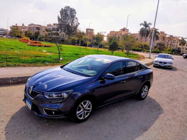 renault-megane-big-0