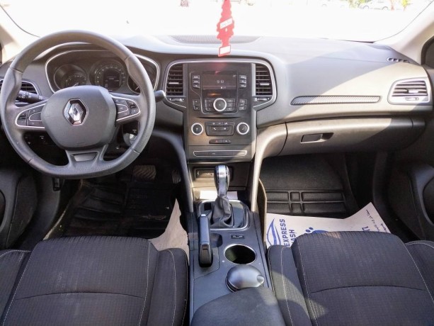 renault-megane-big-6