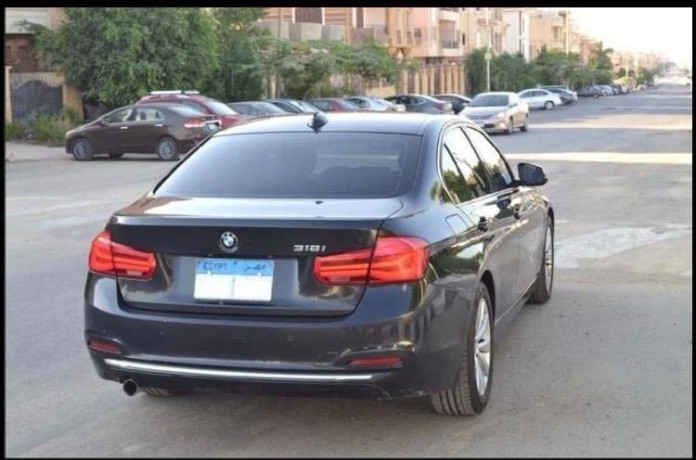 bmw-318i-luxury-big-1