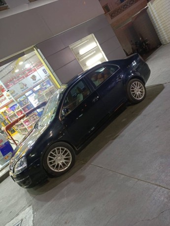volkswagen-jetta-big-0