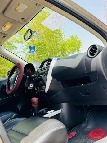nissan-sunny-big-5