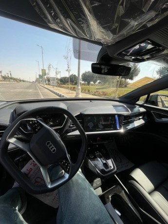 audi-q4-e-tron-big-5