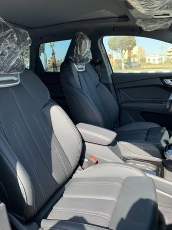 audi-q4-e-tron-big-6