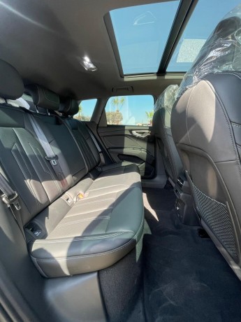 audi-q4-e-tron-big-7