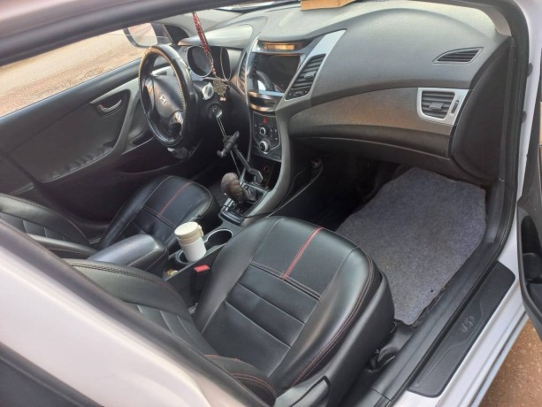 hyundai-elantra-big-3