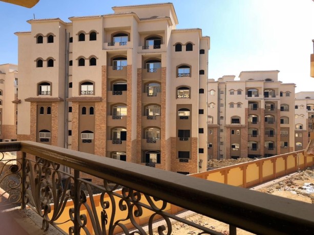 llbyaa-shk-baltgmaa-alkhams-big-2