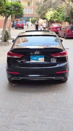 hyundai-elantra-big-4
