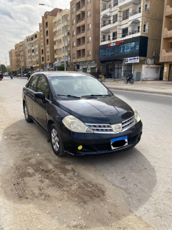 nissan-tiida-big-0