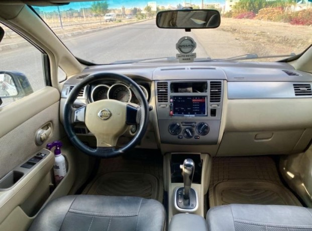 nissan-tiida-big-3