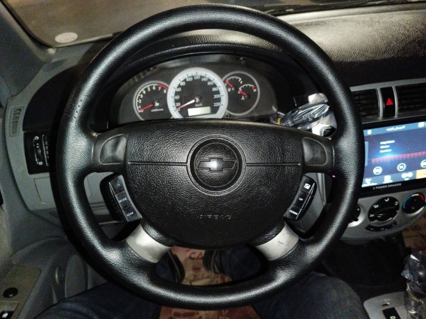 chevrolet-optra-big-4