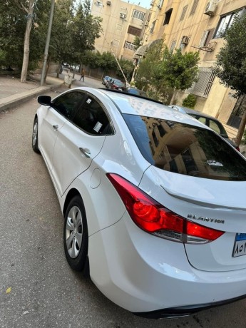 hyundai-elantra-big-2