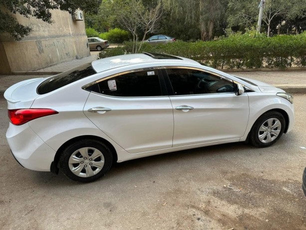 hyundai-elantra-big-1