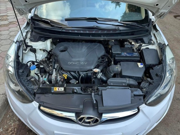hyundai-elantra-big-4